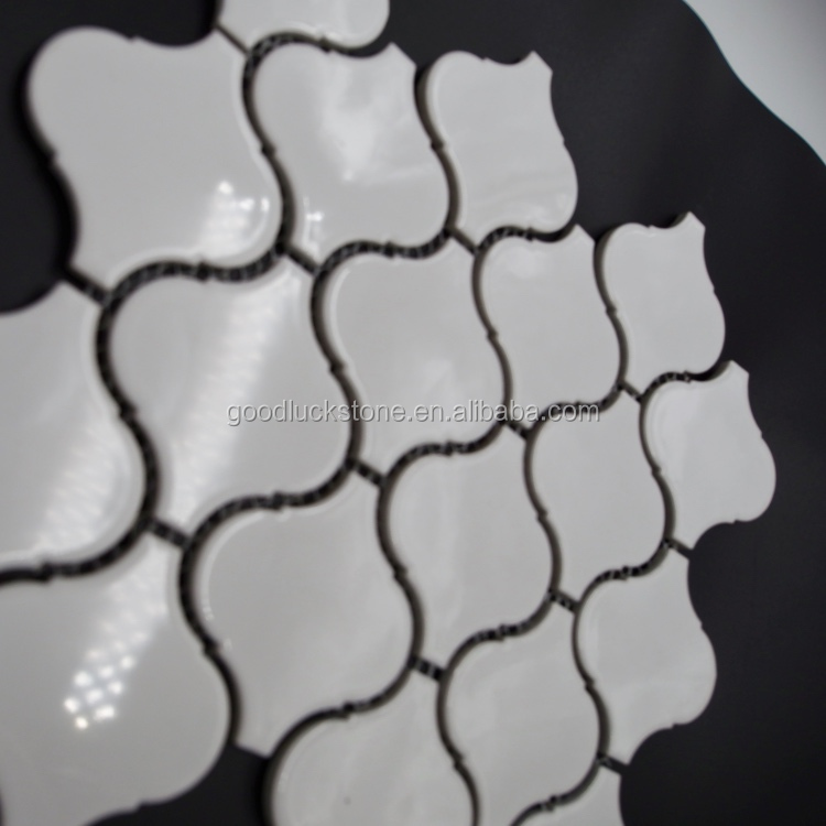 Weiße glasierte glänzende Oberfläche Laternenform Mosaik-Keramikfliese