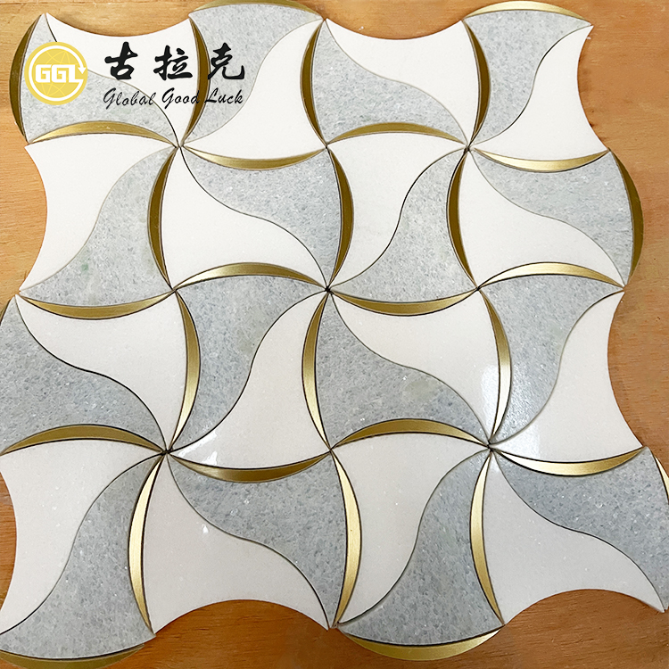 Welliges Design Weiß Blau Marmor Mix Messing Muschelmosaikfliese Innenwand Boden Dekor