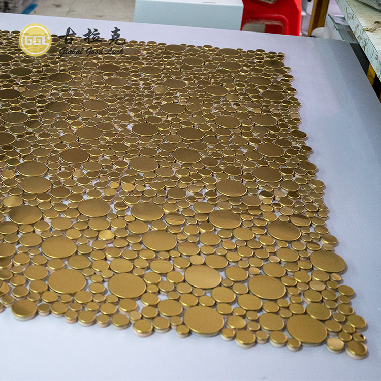 Metallmosaik Golden Aluminium Bubble Rundes Mosaik für Innenwand
