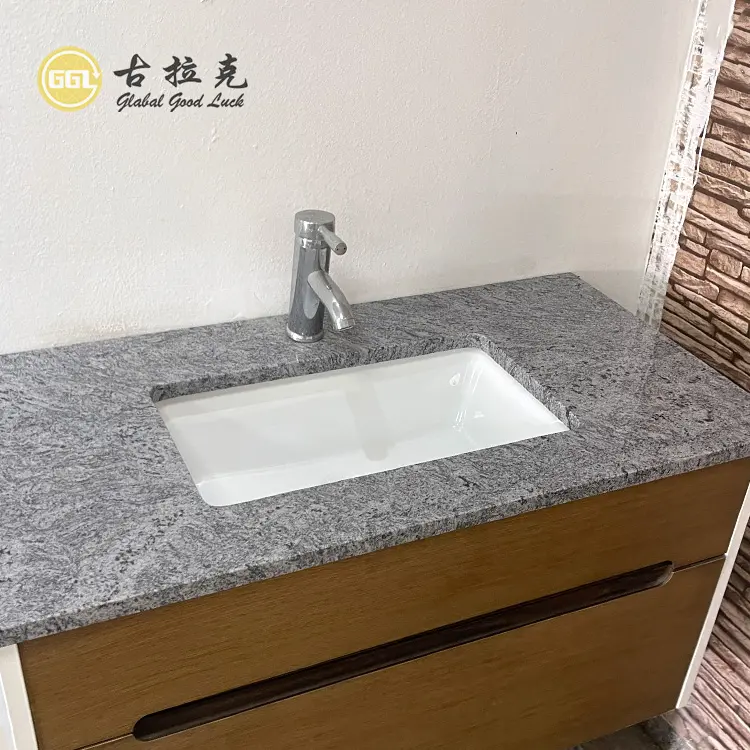 سینک پایه‌ای مرمر سفید برای ظاهری کلاسیک در حمام