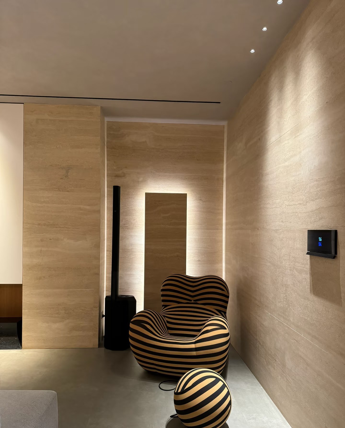 Yellow Travertine.jpg