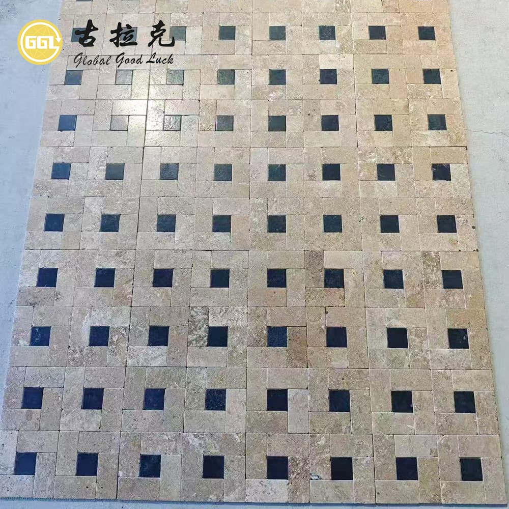 Schwarz-beige Kalkstein-Schachbrett-Bodenfliesen, naturbelassene, abgetreppte Stein-Mosaikfliesen für Hotellobby, Küche und Resort-Projekte
