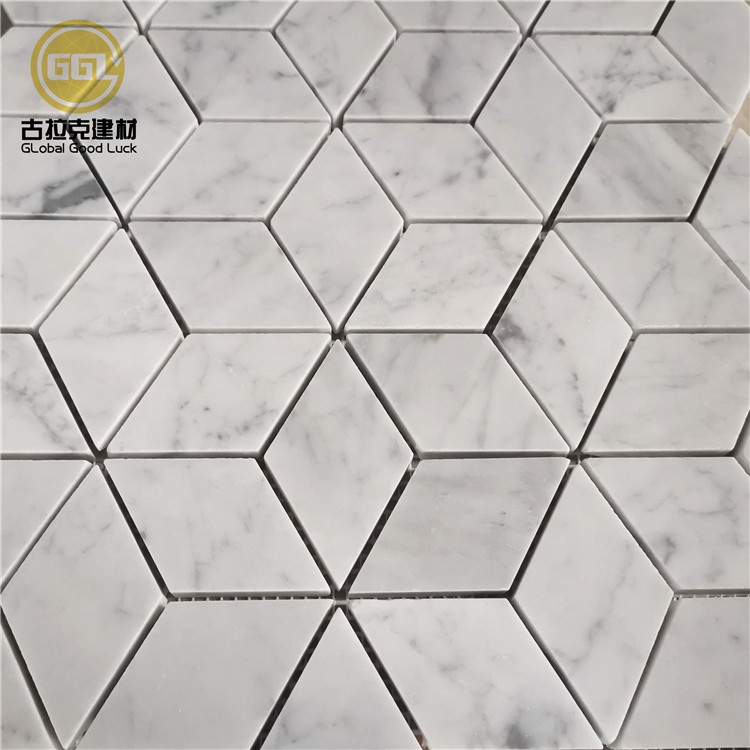 Warm uitverkoping Muurversiering Natuurlike Wit Carrara Marmersteen Diamant Mosaïekteëls Vir Muurdekor