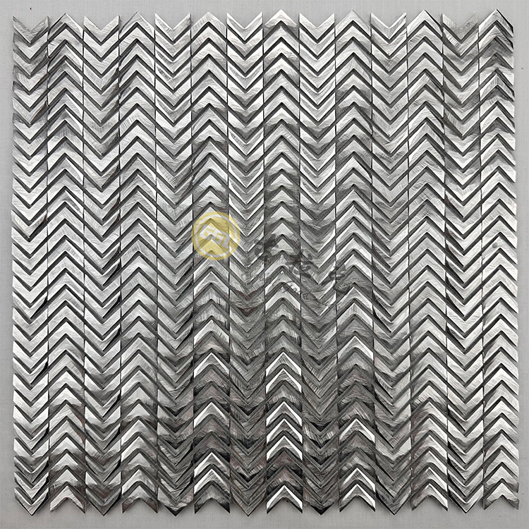Decor de perete din mozaic din metal inoxidabil cu suprafață periată în formă de chevron