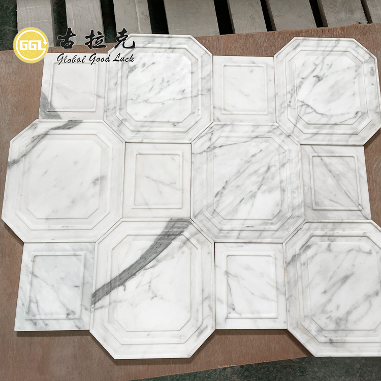 Calacatta Weiß unregelmäßiges Muster Marmor Mosaikfliese
