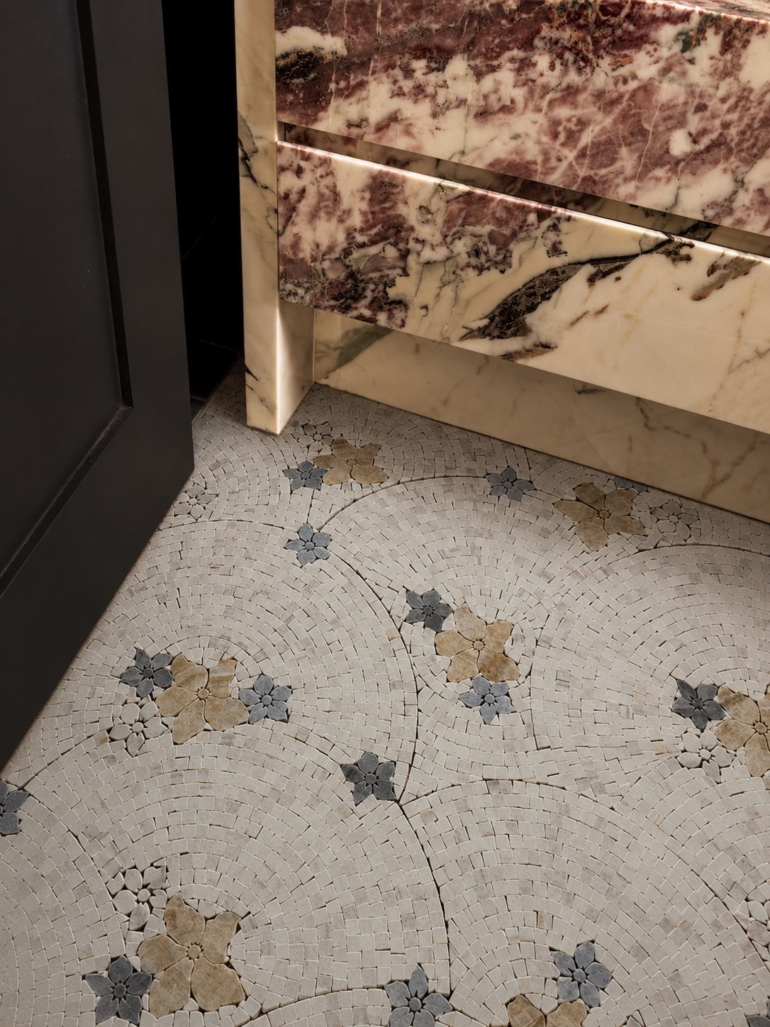 Waterjet Marble Mosaic – Custom Floral Natural Stone Mosaic