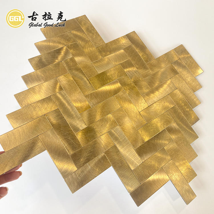 Golden Herringbone Metall Wand-Mosaikfliese Selbstklebende Fliese Dusche Badezimmer Mosaik