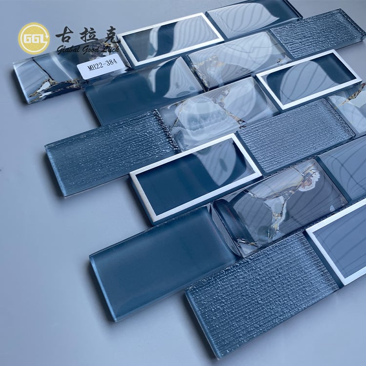 Blár Crystal Glass Blend Sliver Edged Glossy Mosaic fyrir TV Bakviðarveggstakmörkun