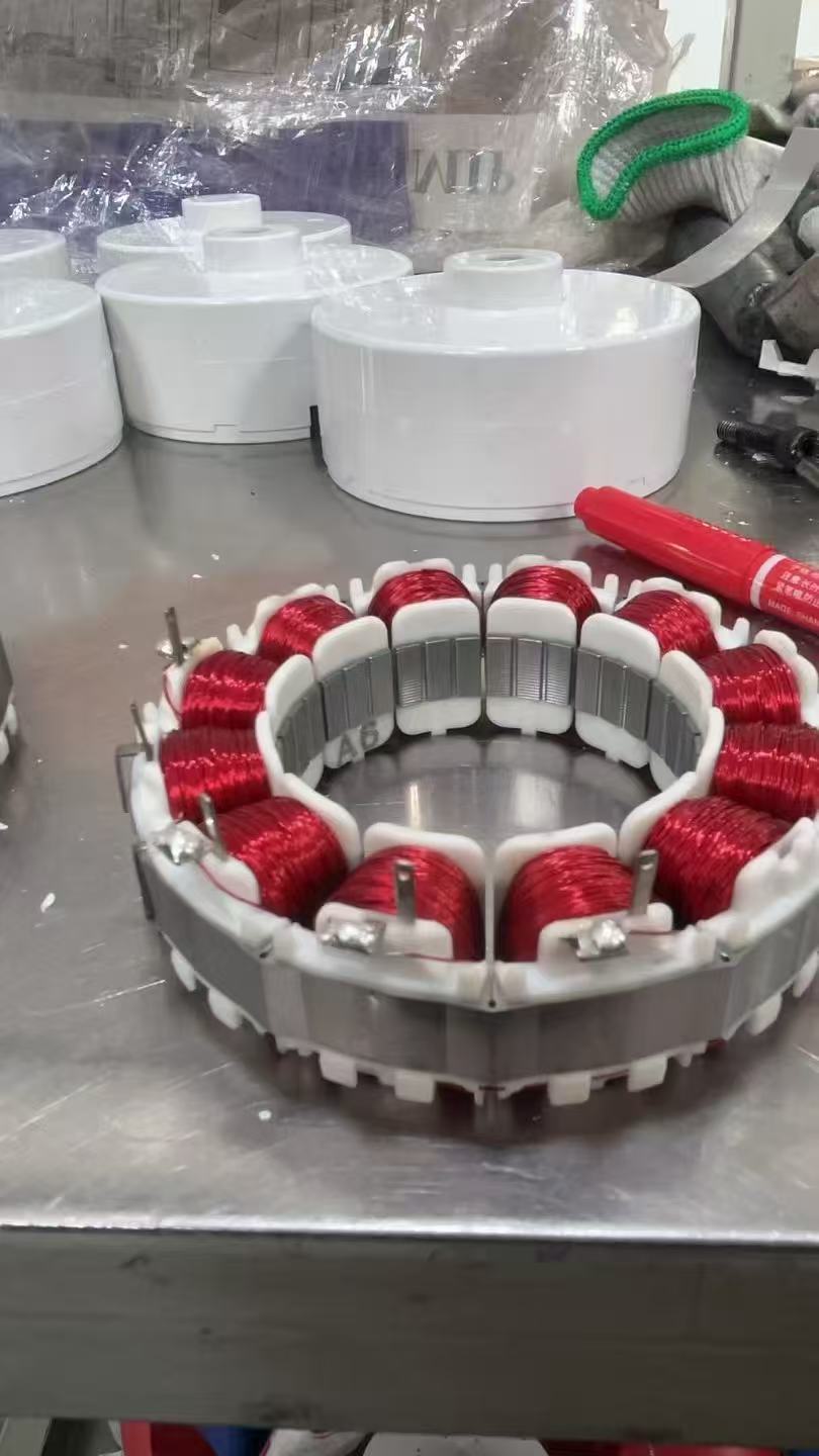 Welche Merkmale sind bei BLDC-Motor-Wickelmaschinen entscheidend?