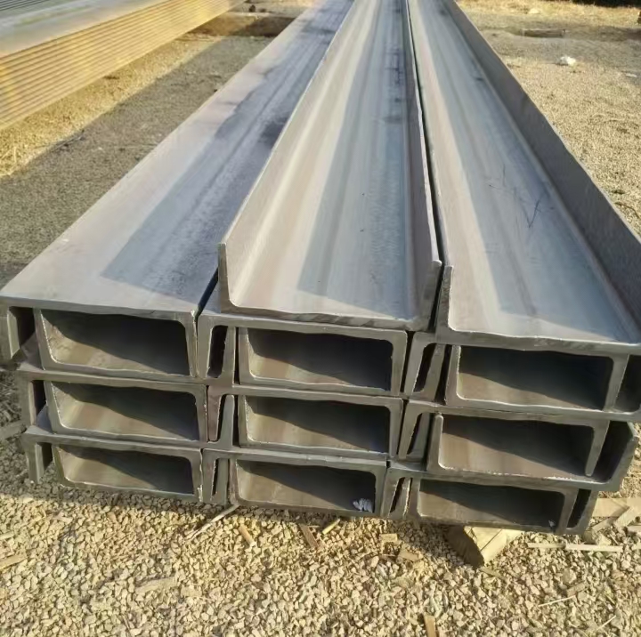 Träger und Säule aus hochfestem Q355-Stahl herstellen.