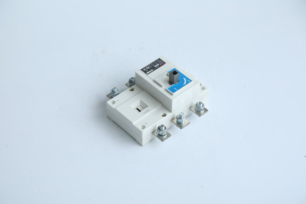 What is an Isolating Switch A Key Component for Electrical Safety and System Stability