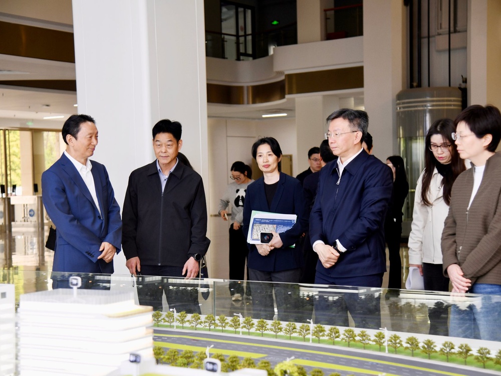 Nanjing Mayor Visits Ever-Glory Industrial Park to Review Embodied Intelligence Robotics Development