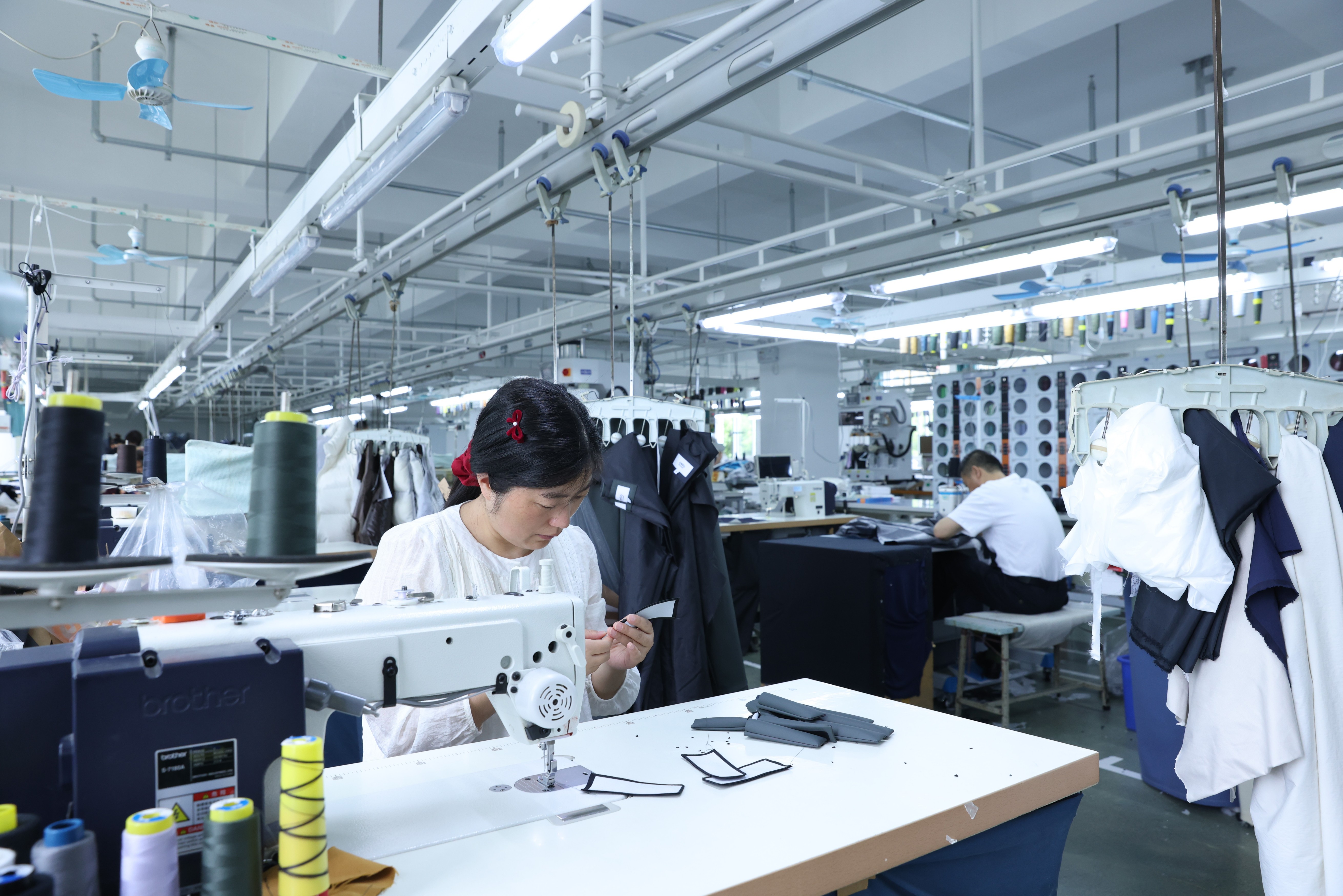 How to Ensure High-Quality Standards in Clothing Manufacturing