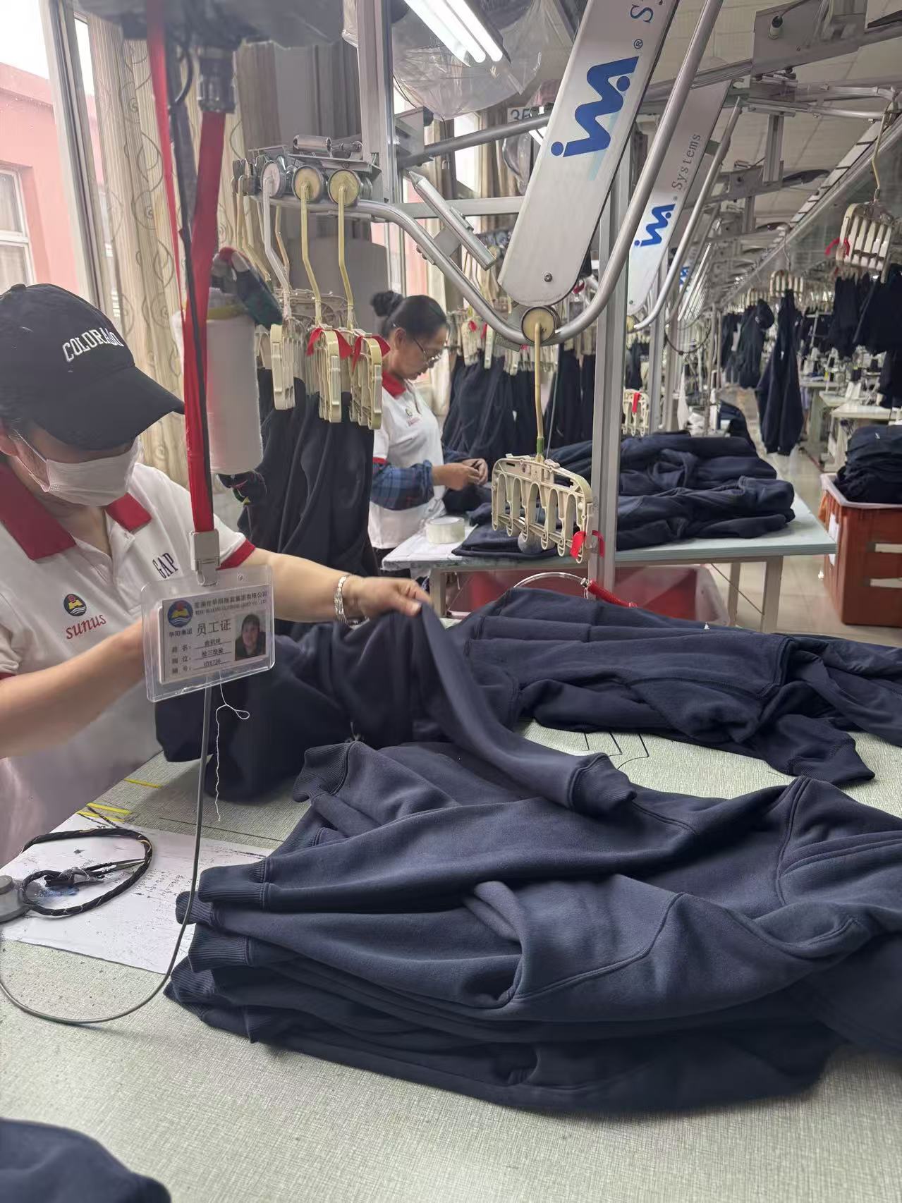 How Large Scale Clothing Production Can Reduce Your Manufacturing Costs?