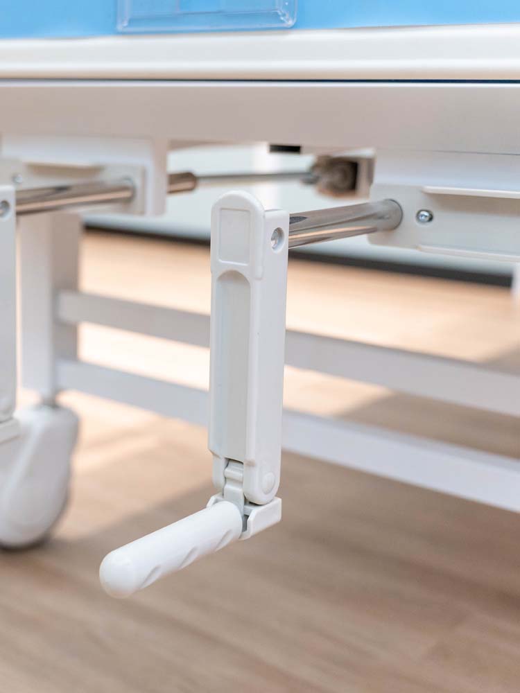 CM-MHB-02 Dual-Crank Manual Hospital Bed for Patient Positioning