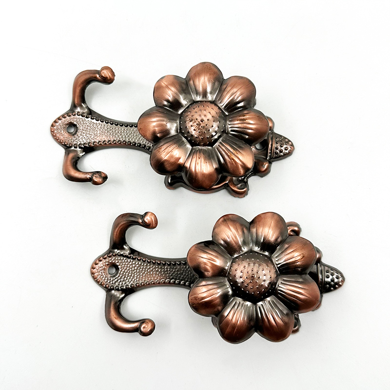 Wejoy Metal Iron Plating Sunflower Curtain Hooks Decorative Heavy Duty Drapery Hooks for Window Curtain Accessories Hardware for Blackout Curtains Rod Pocket