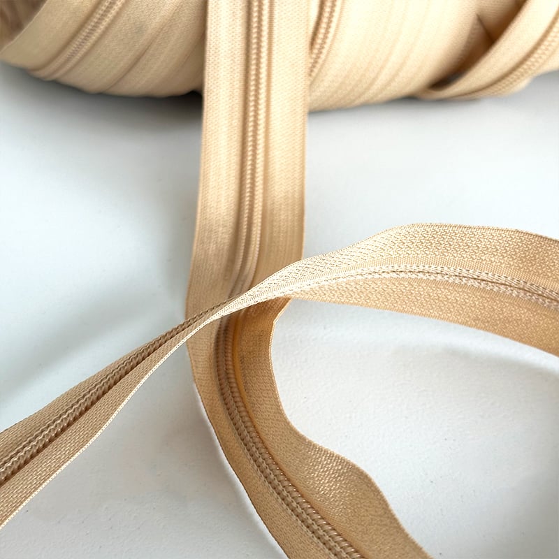 Wejoy engros til kledningsaccessories: glideknap til lynlåse | små nylonlynlåse i størrelse 5# til tøjposer | holdbare spirallynlåsekæder med glideknap | OEM-producent
