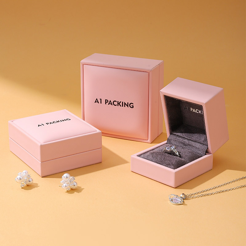 portable jewelry box.jpg