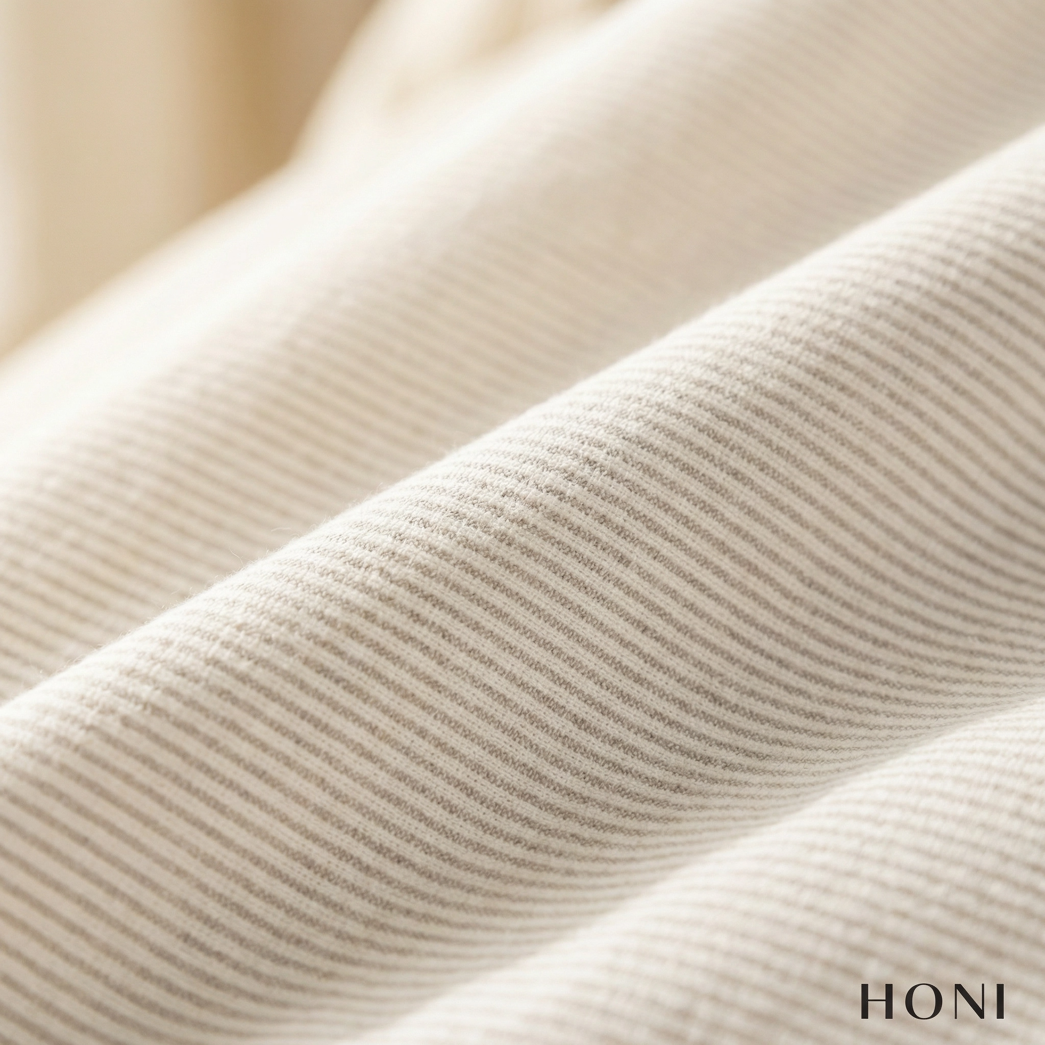 100% Cotton Yarn-Dyed Jacquard Duvet Cover Set – 3Pcs, Breathable, Reversible & Elegant Texture