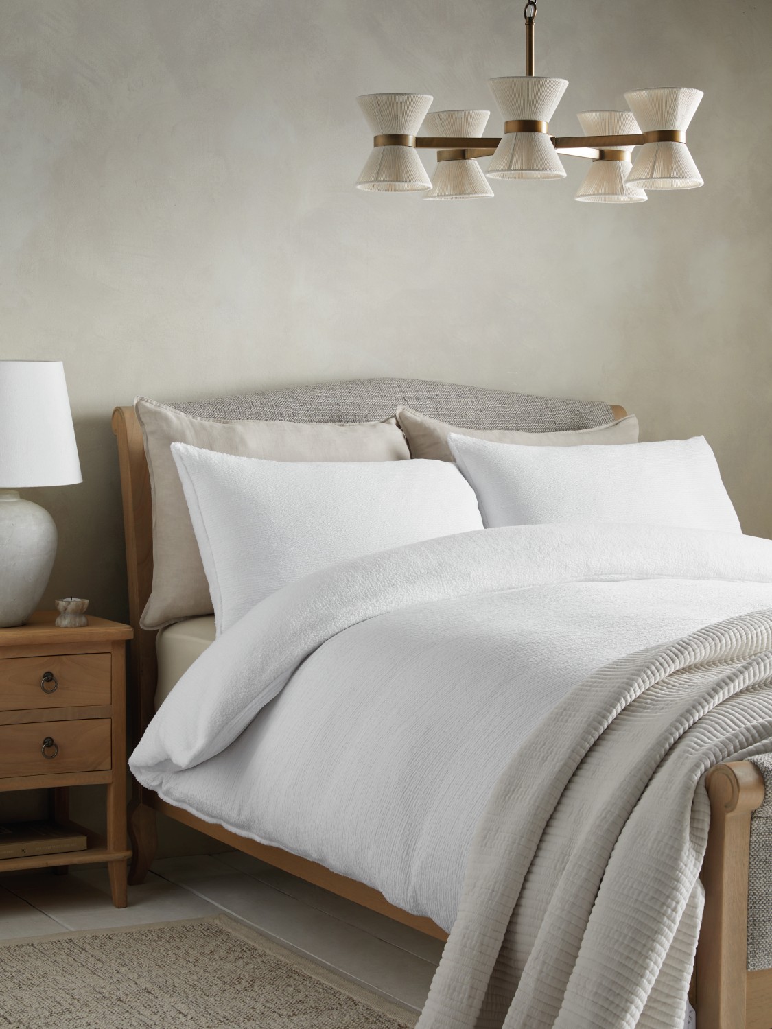 honi-white-crinkle-texture-washed-cotton-duvet-cover-set-modern-bedroom-style-03.jpg