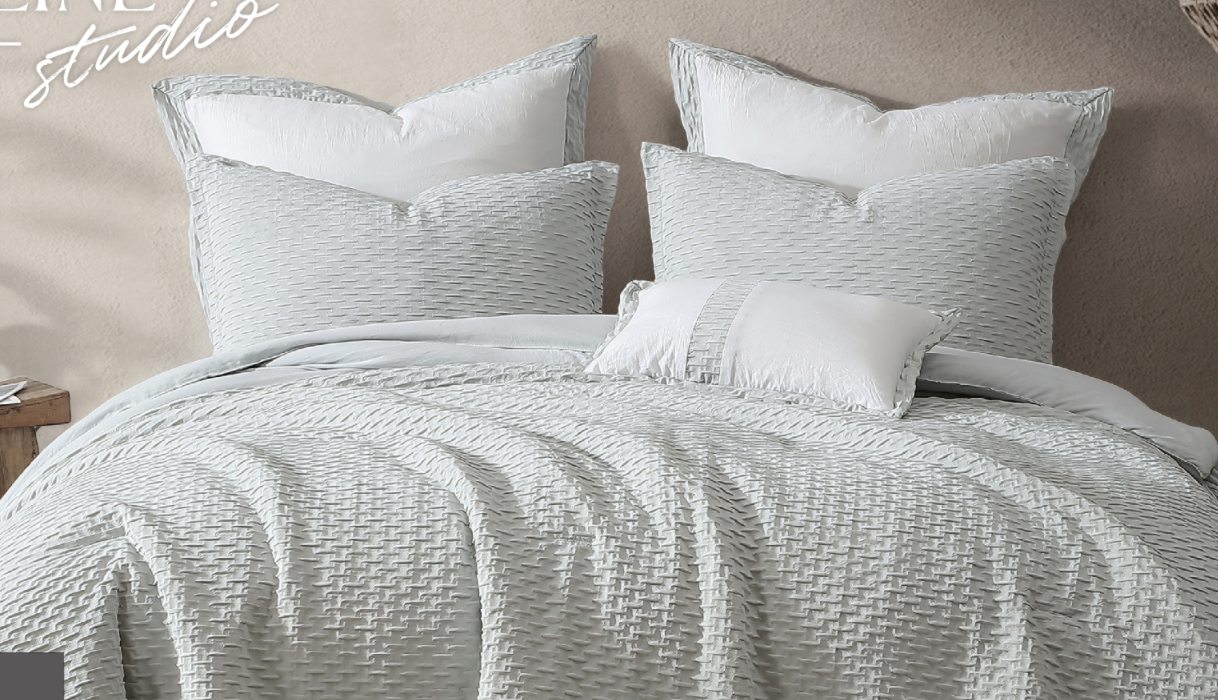 honi-mint-grey-textured-bedding-closeup-wrinkle-detail-2.png