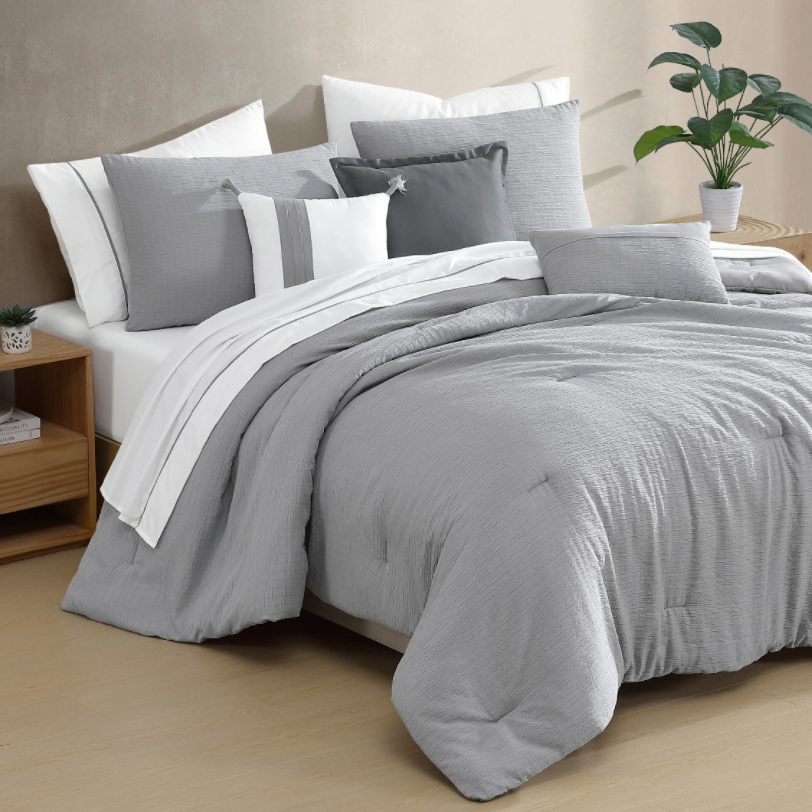 HONI Paiget 10-Piece Luxury Duvet Set – Premium Filling for Superior Comfort