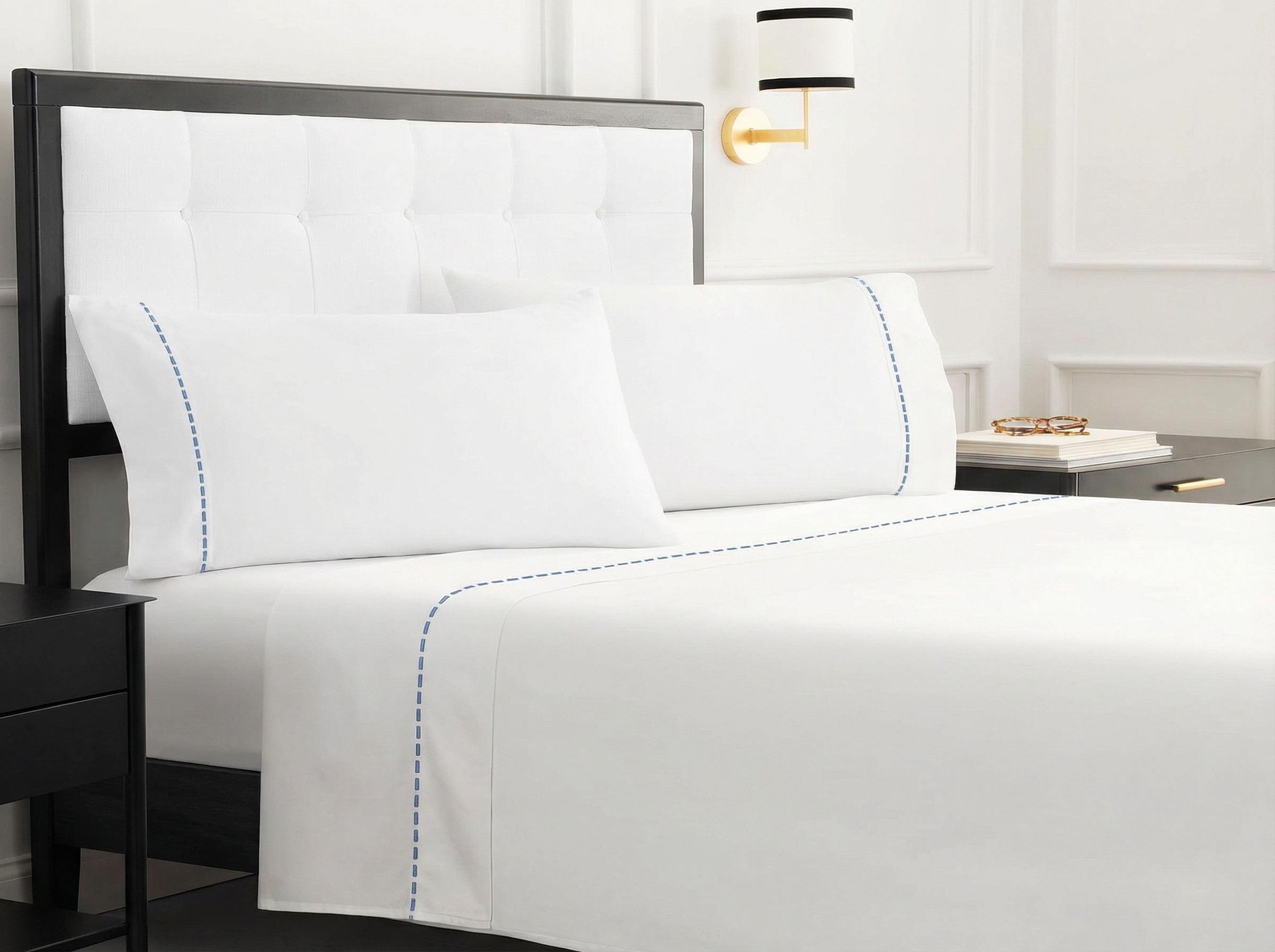 dyed-&-embroidered-sheet-set-blue_embroidery.png