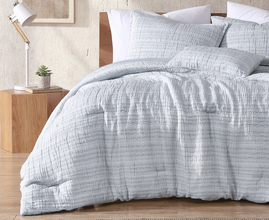 honi-light-blue-crinkle-textured-bedding-minimalist-bedroom-2.png