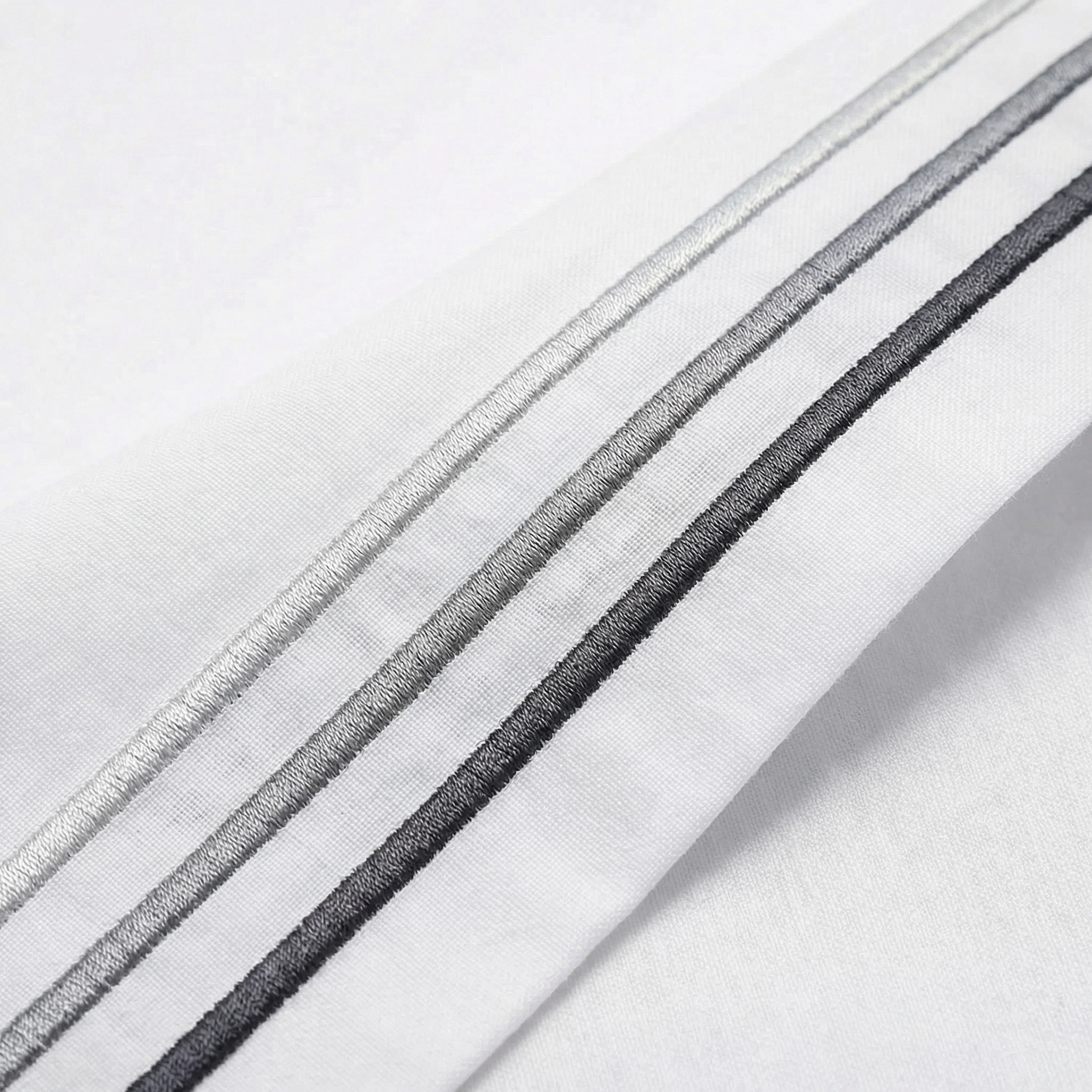 sateen-embroidered-sheet-set-7.png
