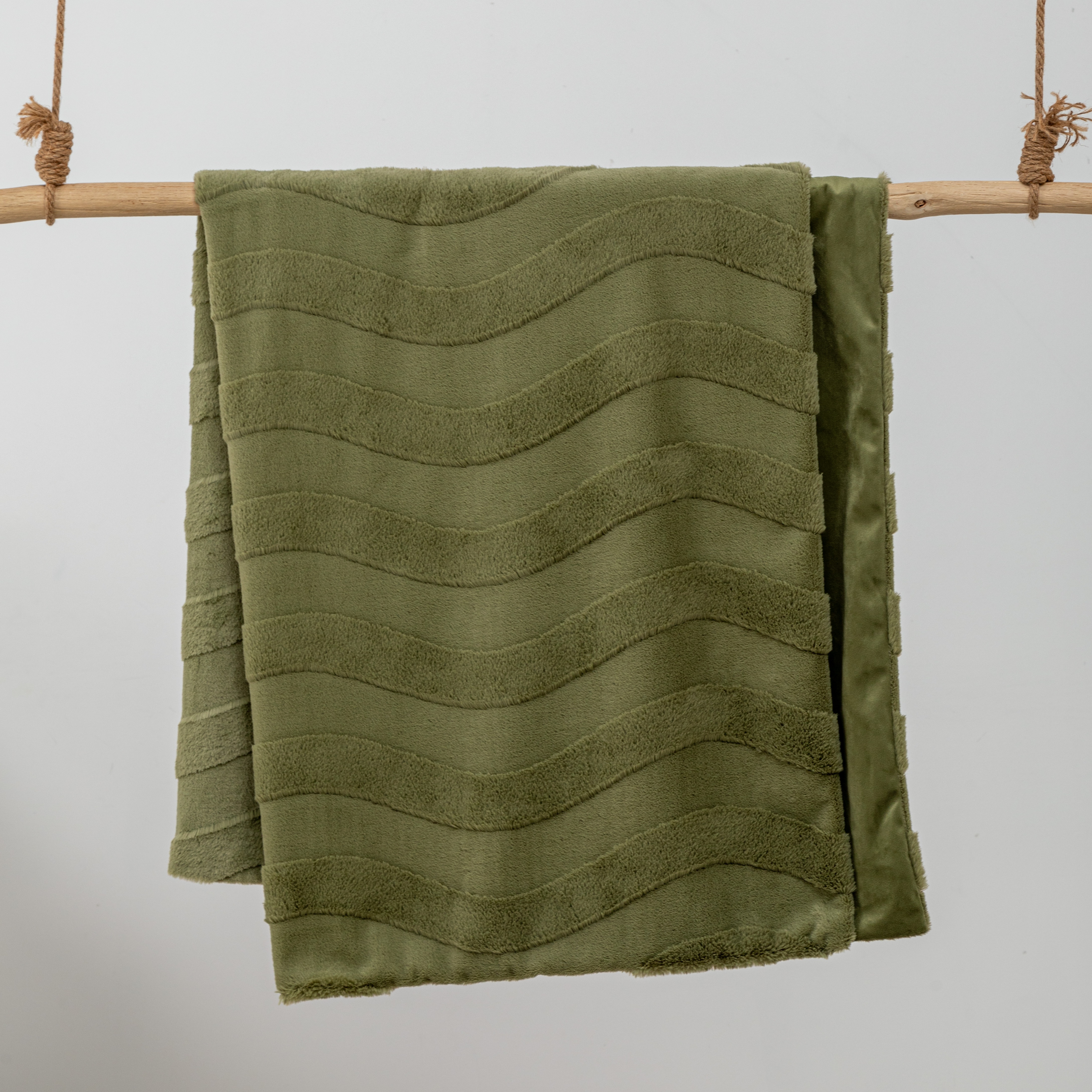 350gsm Dyed Jacquard Rabbit Fur Blanket–Ultra-Soft Plush Throw for Couch, Bed, or Travel