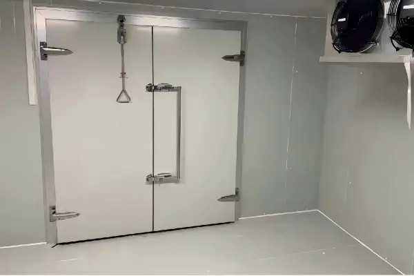Cold Storage Panel Installation