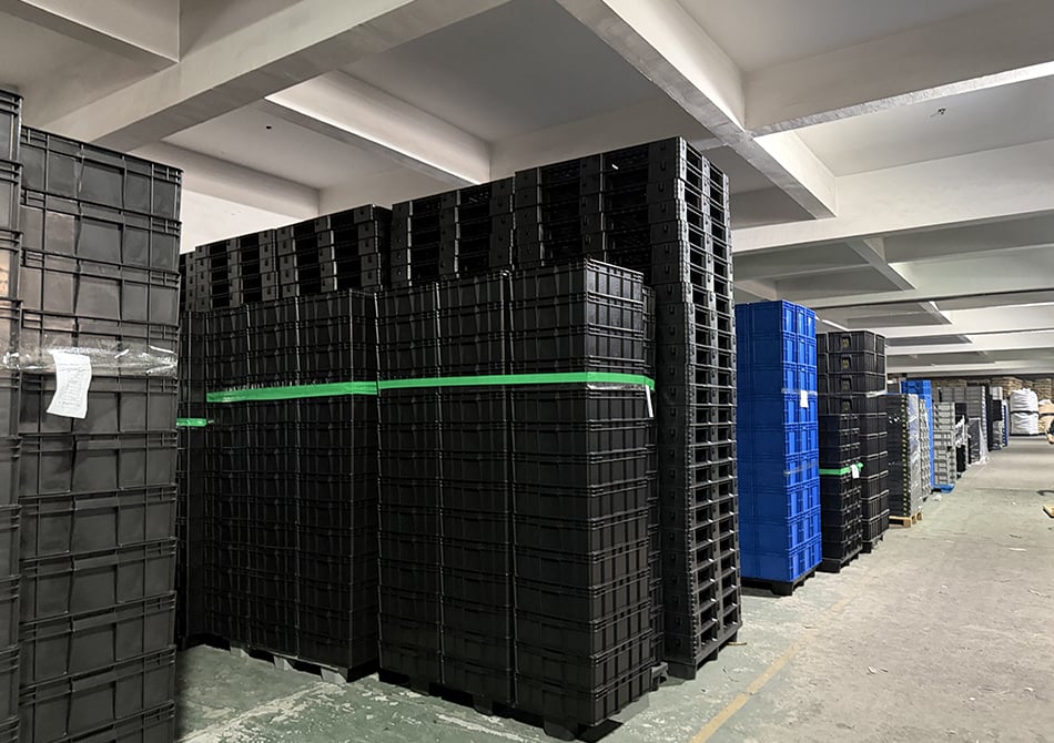 Hoogwaardige logistieke containers en pallets