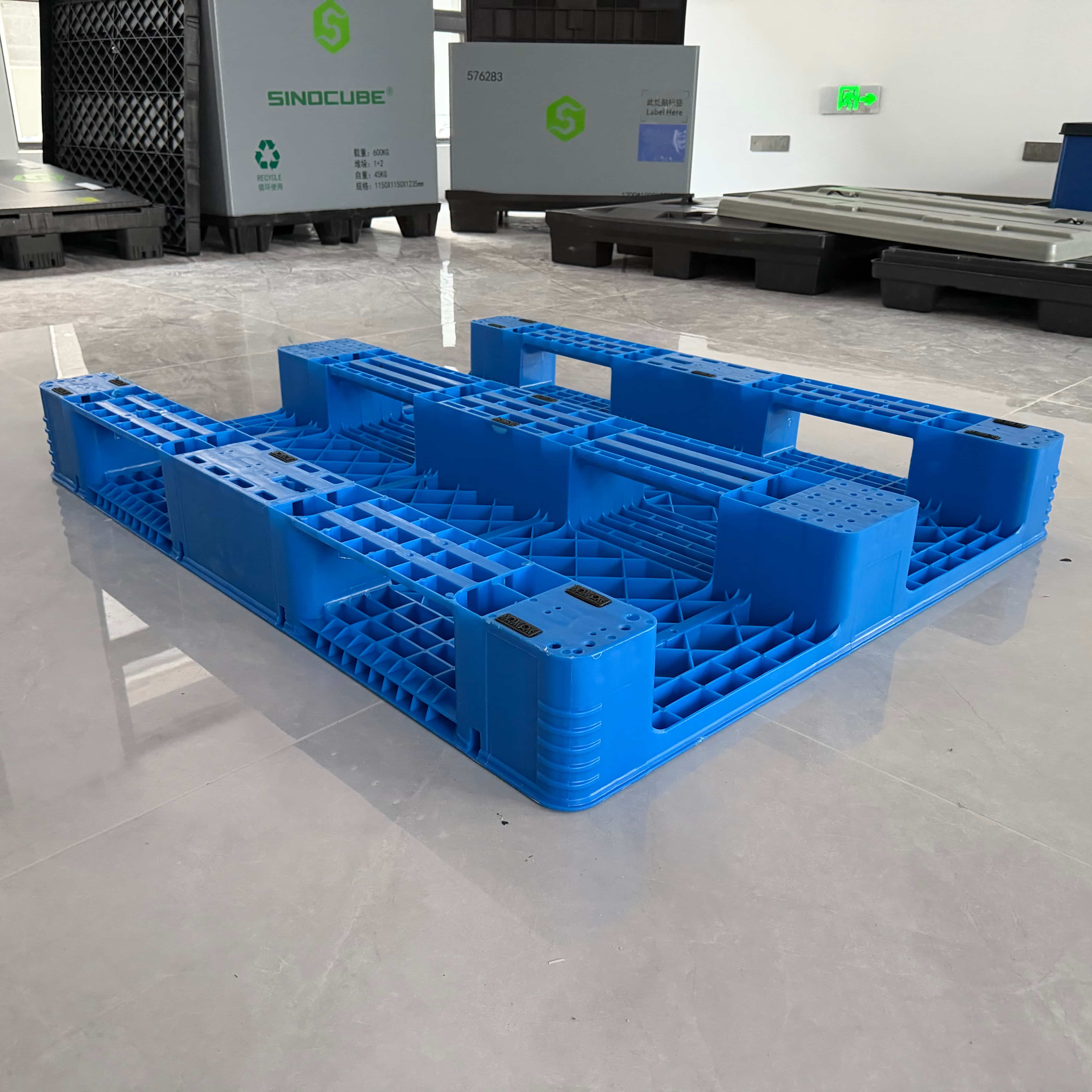 Plastic pallet in logistiek en opslag