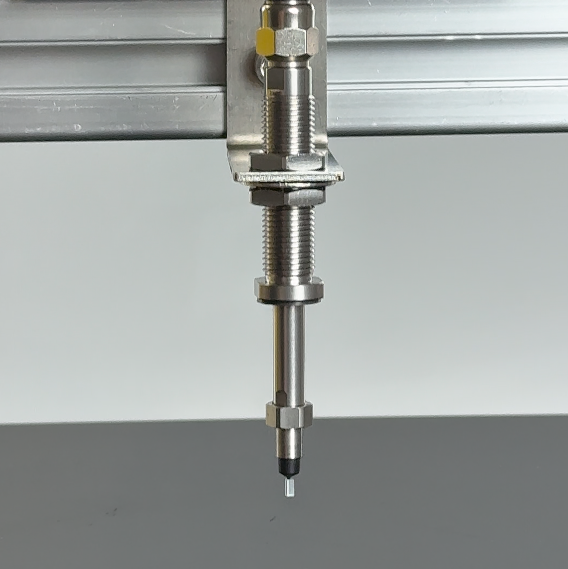 What Vacuum Suction Cups Should Be Used for Rough Surfaces?