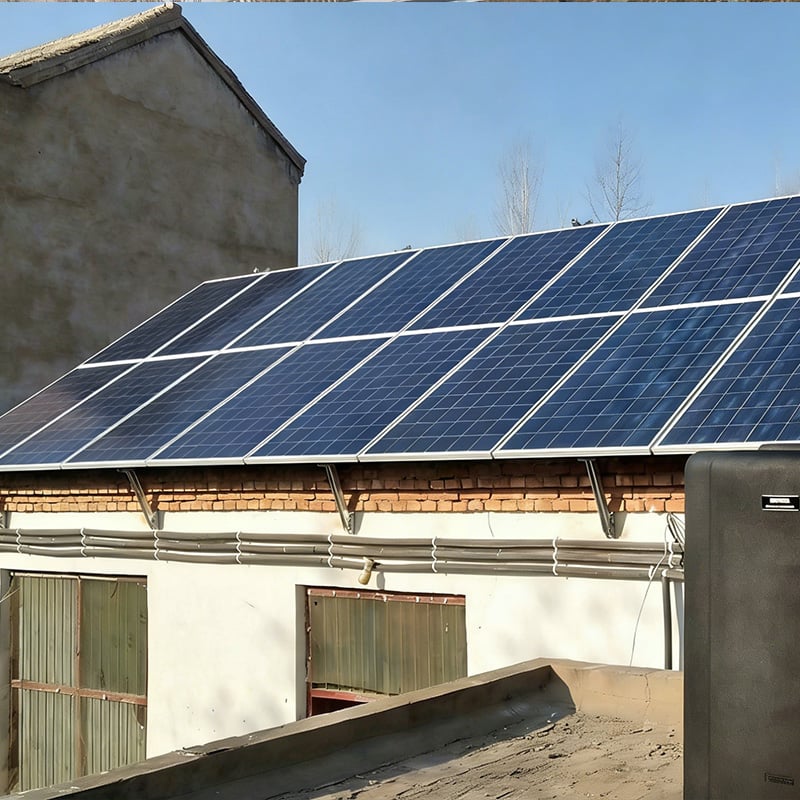 Understanding the Dual Benefits of Hybrid Solar Panel Systems