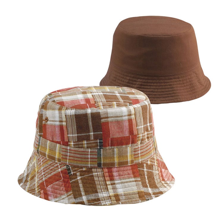Sombrero tipo bucket personalizado premium 6571Y reversible con parches de cuadros escoceses, tres versiones cromáticas, estampado Madras y liso, uso bidireccional, ojales metálicos, sombrero de algodón para exteriores, ideal para el verano, uso casual, viajes y marcaje promocional