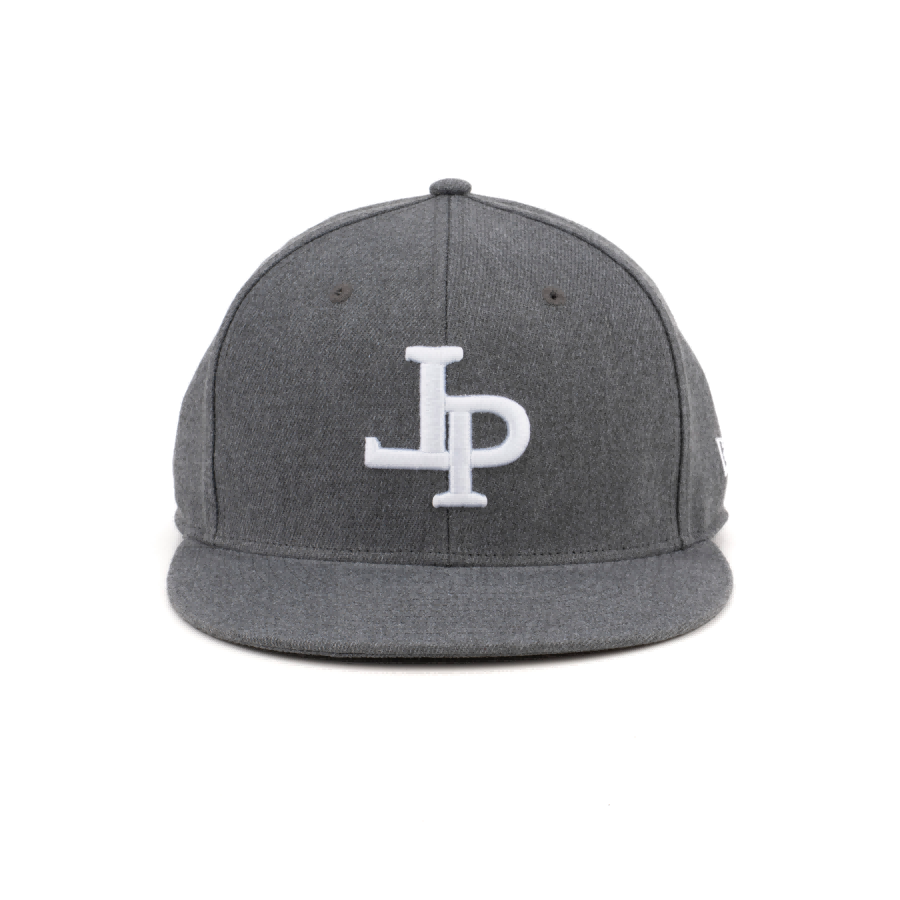Casquette de baseball personnalisée haut de gamme, ajustée, en coton, avec visière plate et structure rigide, broderie 3D, casquette professionnelle de baseball avec broderie de logo personnalisé, adaptée à l’usage quotidien et aux activités en extérieur