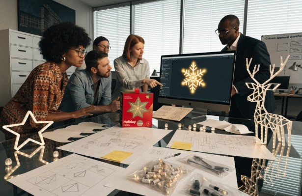 best time to buy Christmas lights for custom motifs and packaging
