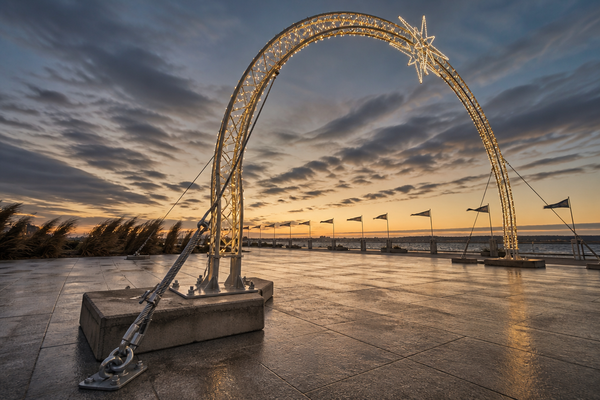 Wind Load and Structural Safety for Large Motif Lights and Arches — Are You Asking the Right Questions?