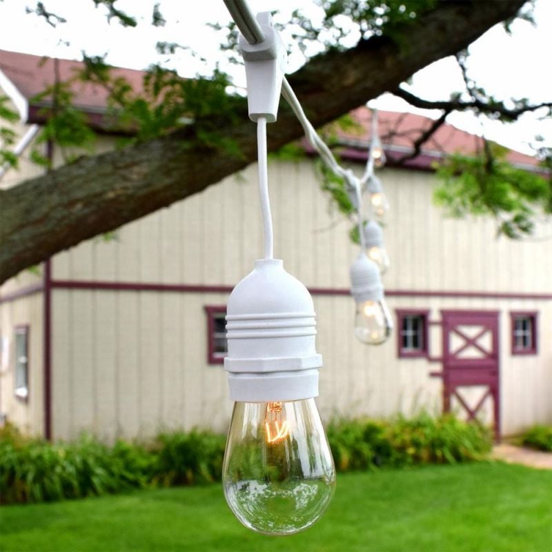 Más allá de colgar: 10 usos creativos de luces festivas que te dejarán asombrado