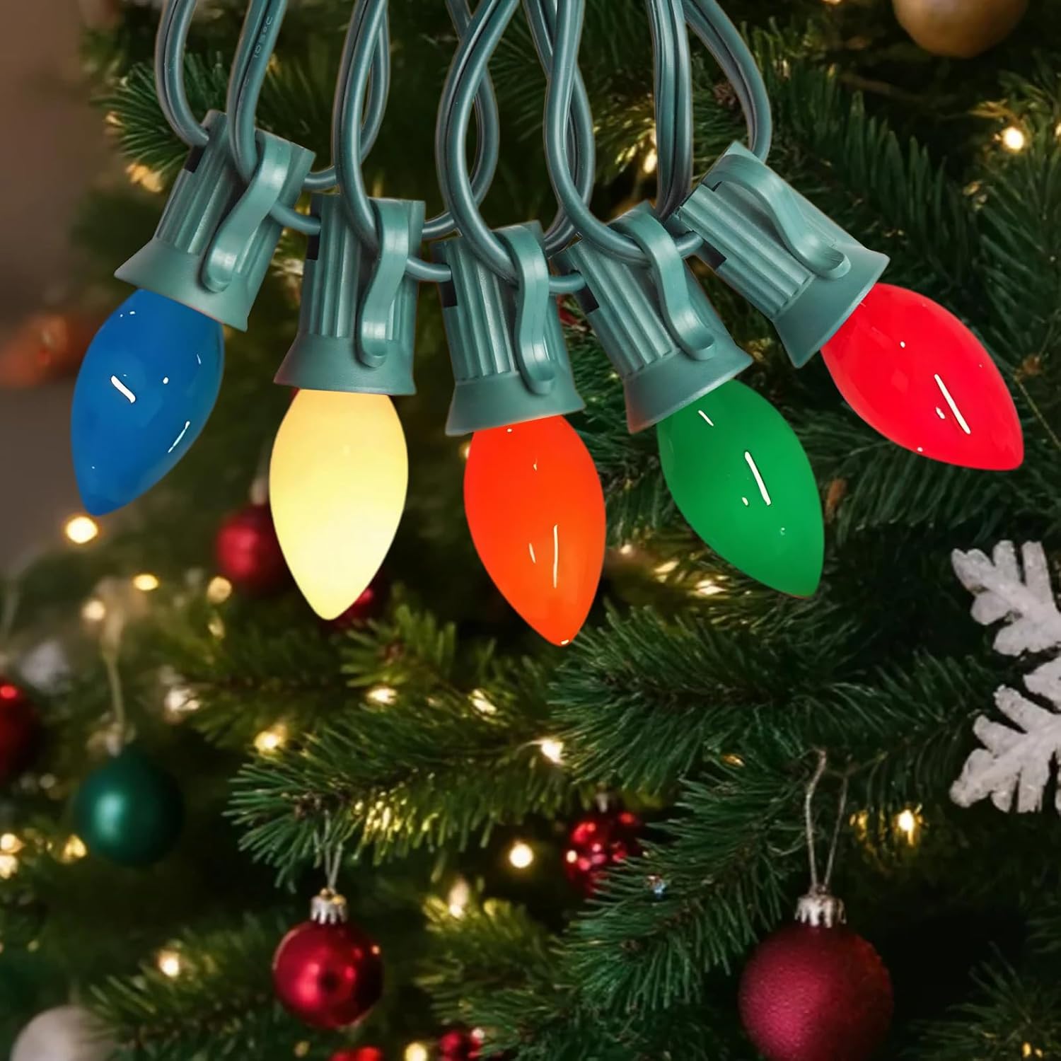 LED Christmas Lights Multicolor C7 Vintage String Lights with 27 Colored Plastic LED Bulb Light