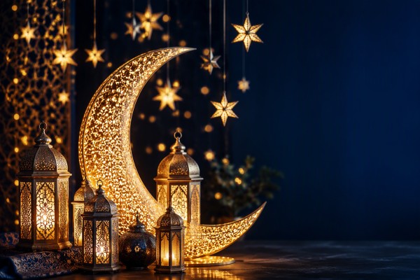 Ramadan lighting product mix for Saudi buyers Ramadan Lighting Trends in Saudi Arabia with crescent star and lantern decorative lights