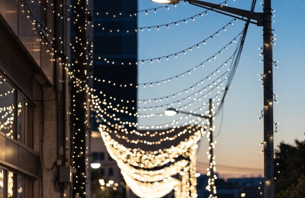 Commercial Grade Christmas Lights Outdoor Installation commercial grade Christmas lights on outdoor streetscape installation