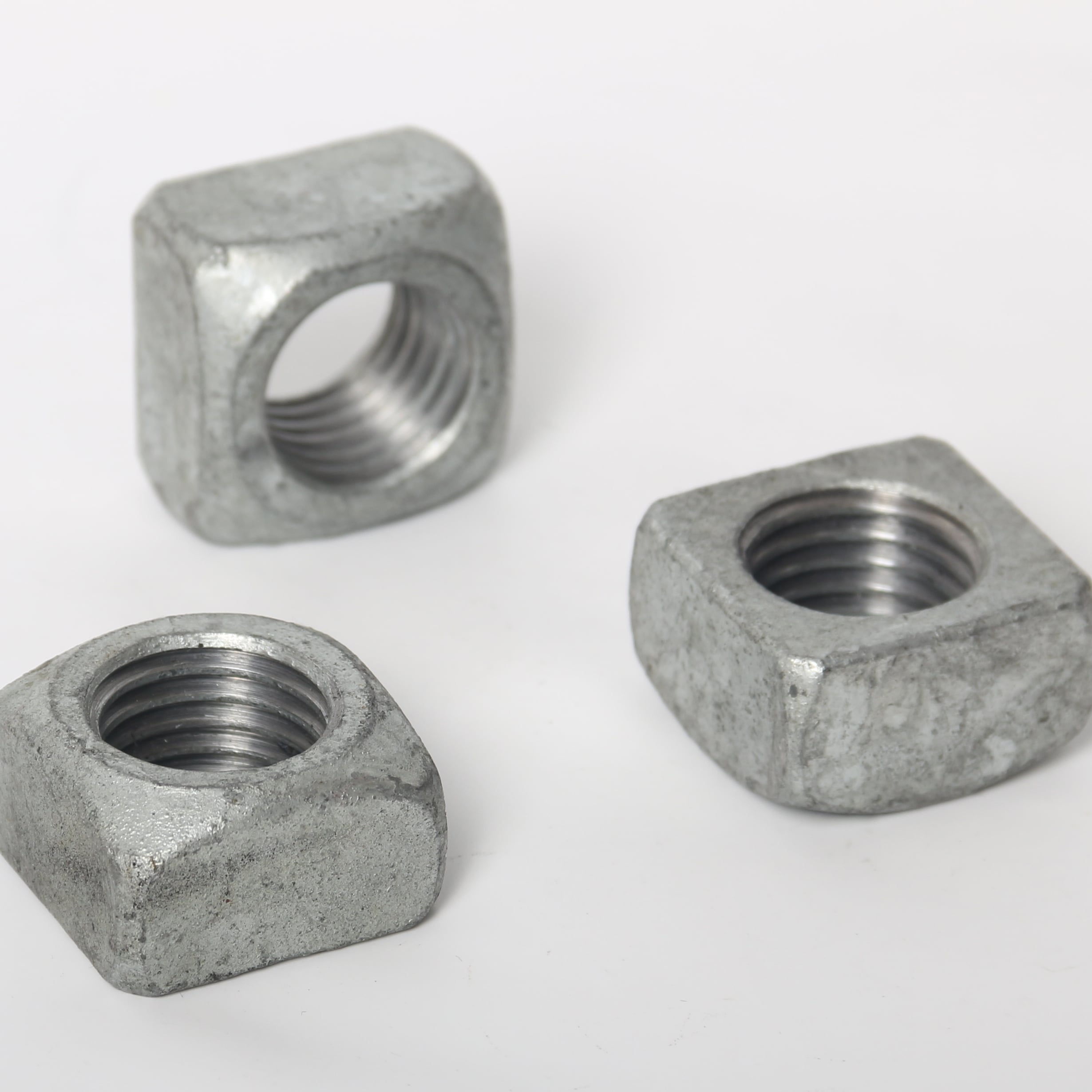 SQUARE NUT