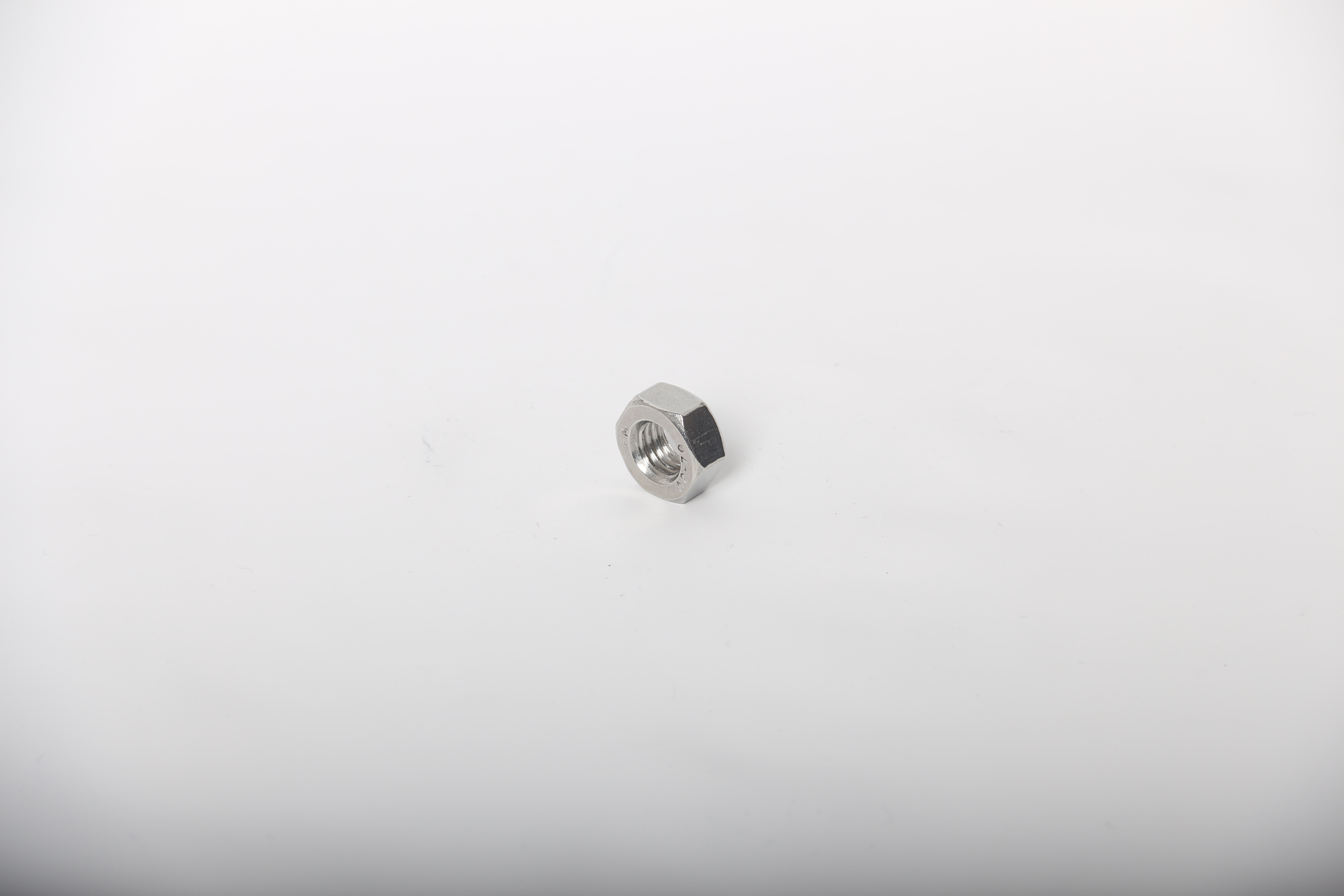 Comparing hexagonal nut bolt Strength Across Different Grades