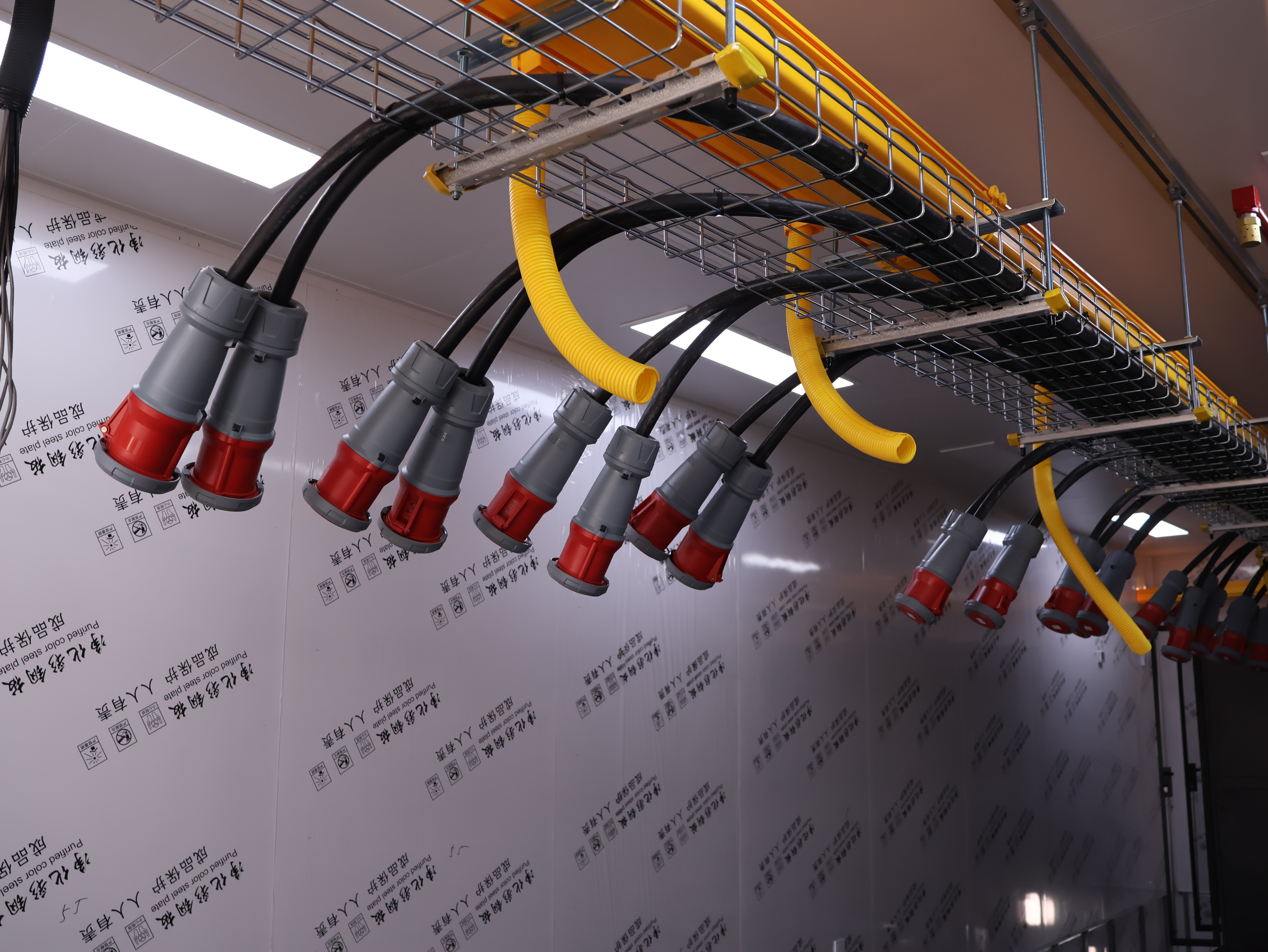 Seamless Turn-Key AI Data Center Deployment Solutions for Global Enterprises