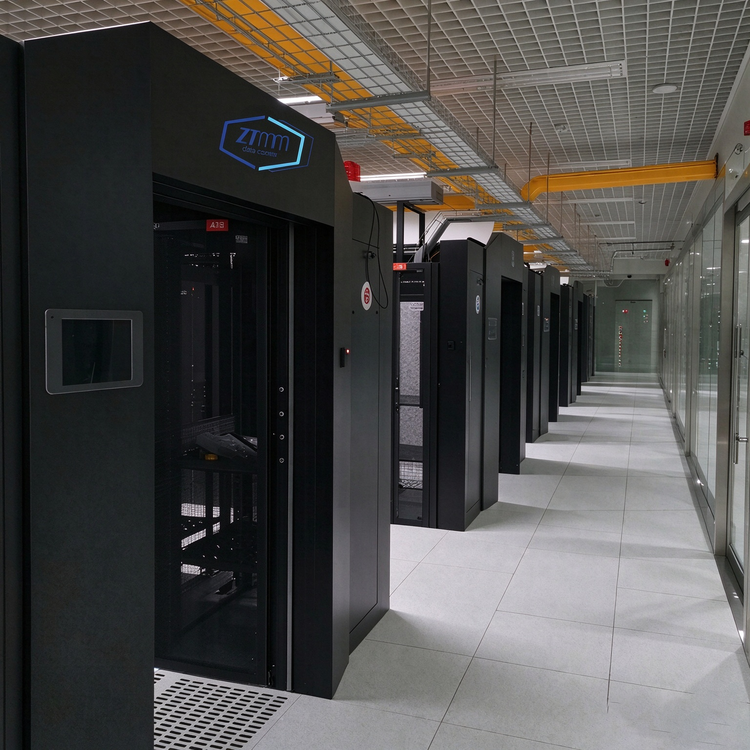 Micro Data Center Buyer’ s Guide (2026): Sizing, Cost & Deployment