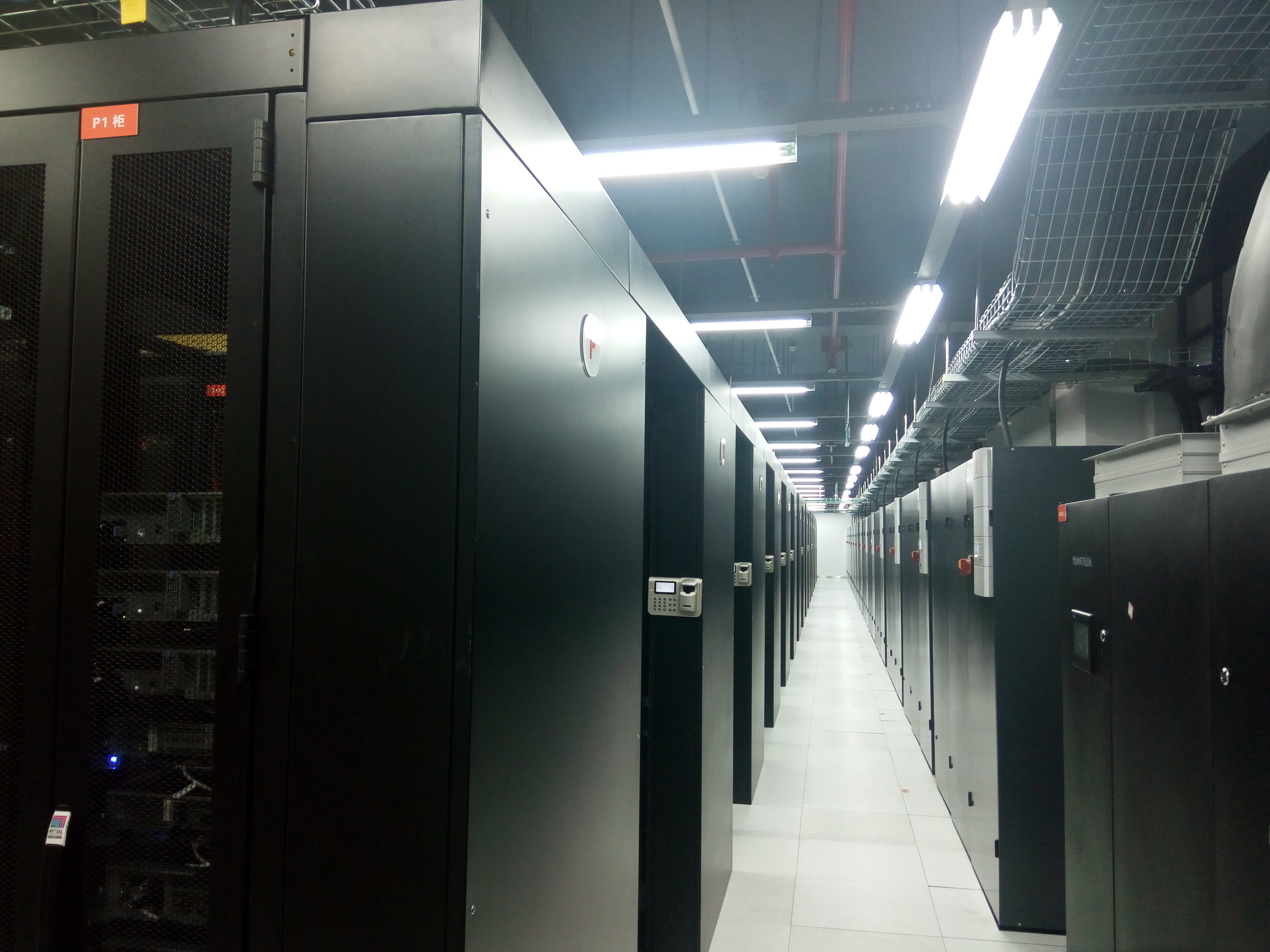 Comprehensive Solutions for Data Center Network Cabling