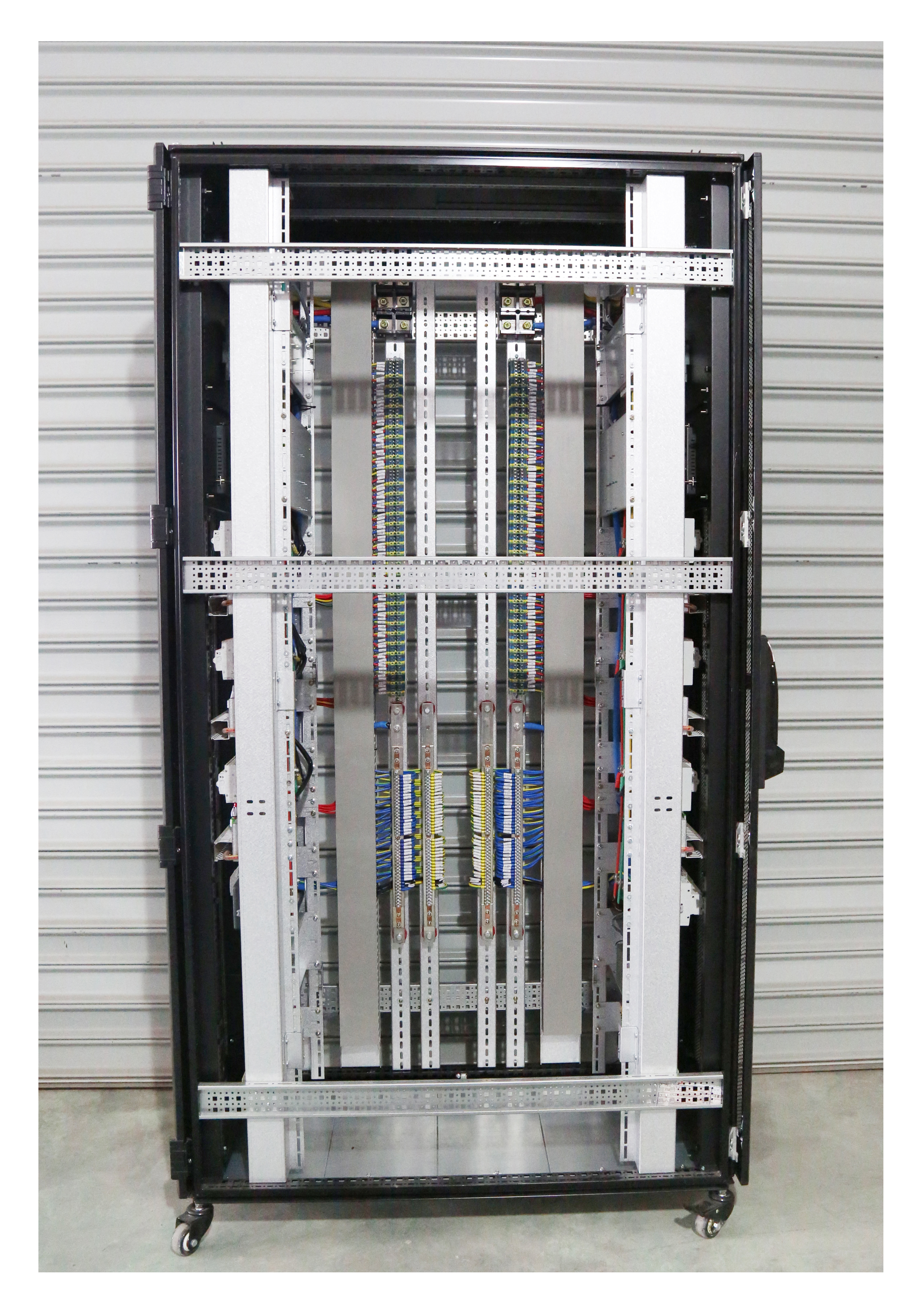 Comprehensive Power Distribution Cabinet Solutions for Modern Data Centers