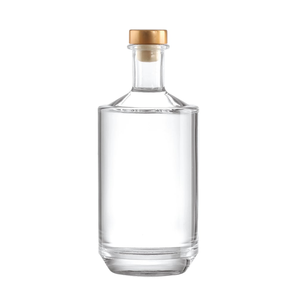 High-grade crystal white glass liquor bottles, available in 700ml and 750ml. Suitable for brandy, rum, tequila, whiskey and other spirits. Equipped with cork stoppers.